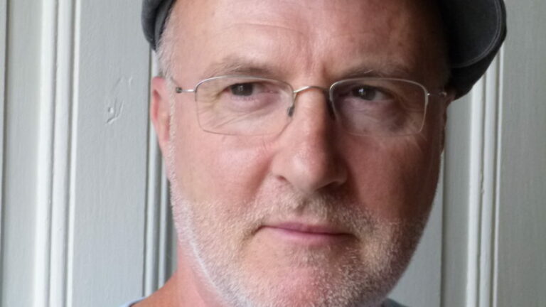 « L’édition indépendante » : quel statut social et fiscal adopter ? – Un entretien avec Philippe Saimbert.