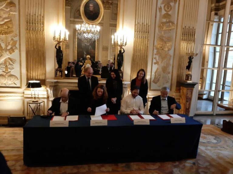 Négociations auteurs / éditeurs dans le livre : il faut cueillir les fruits…